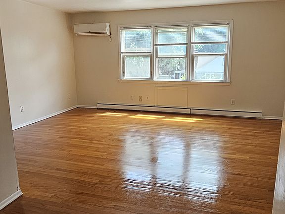 3rd image of 20 Springside Ave #1A