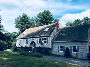 1004 Aldrich St, Uxbridge, MA 01569