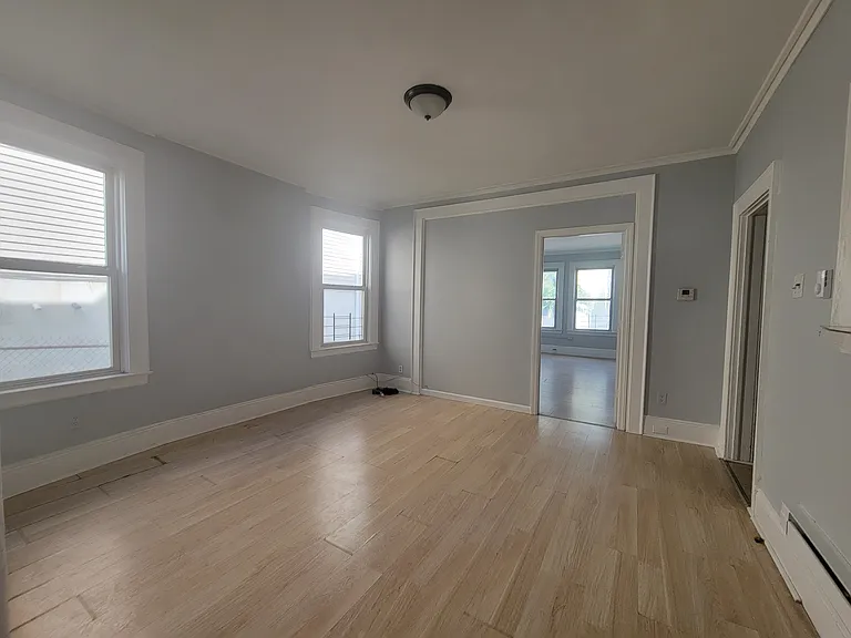 133 Isabella Ave #1E — Photo 3