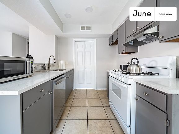 4th image of 1319 Southport Dr #1-A