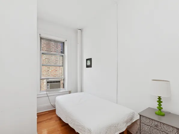 210 East 17th Street image 8 of 14