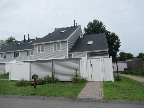 42-42 N Meadow Pond Dr #N, Leominster, MA 01453