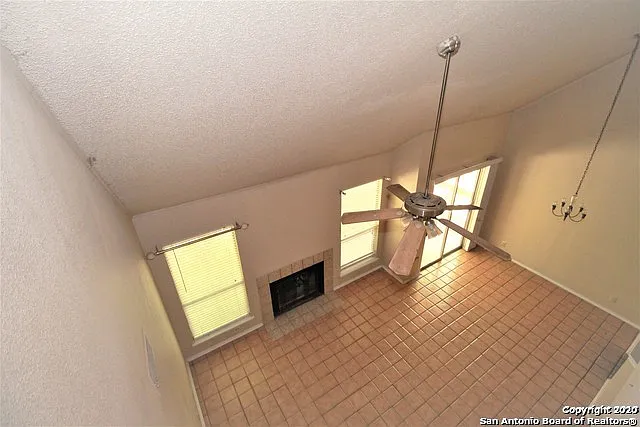 3 bed, 2.0 bath, 1134 sqft, $1,600 — Photo 3