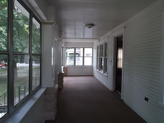 Enclosed porch