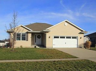 480 Shannon Dr, Robins, IA 52328