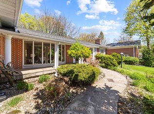 1411 Beaufort Dr, Burlington, ON L7P 4V8