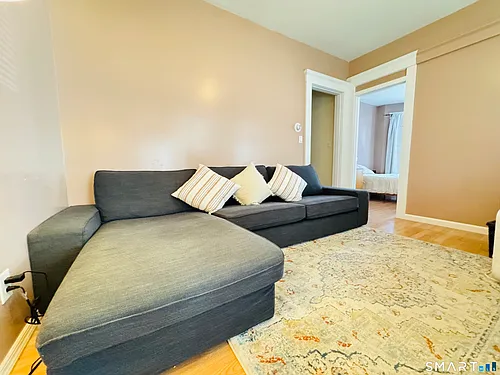 122 Atwater St Photo 1