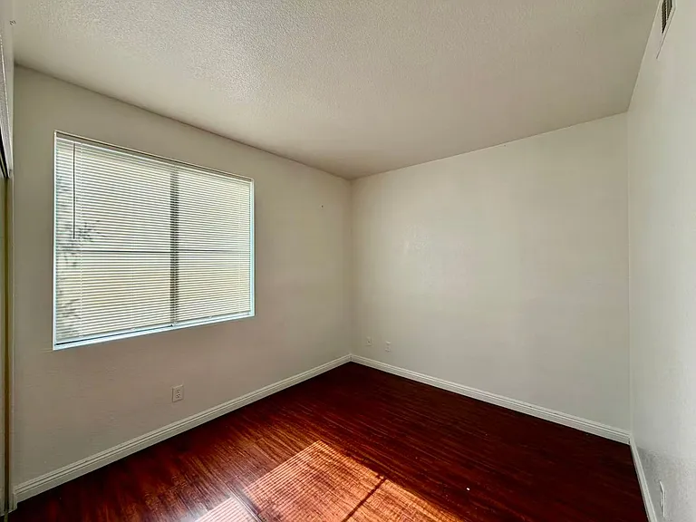 5155 W Tropicana Ave #B20-1045 — Photo 13