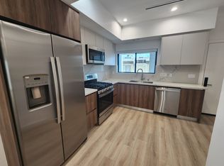 6061 Fulton Ave #4, Van Nuys, CA 91401