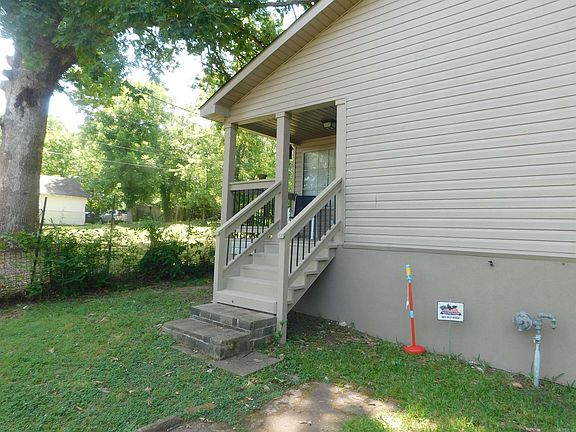 3rd image of 4803 W 22nd St