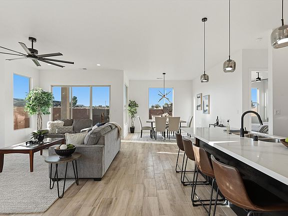 5th image of 413 Northern Blvd NE