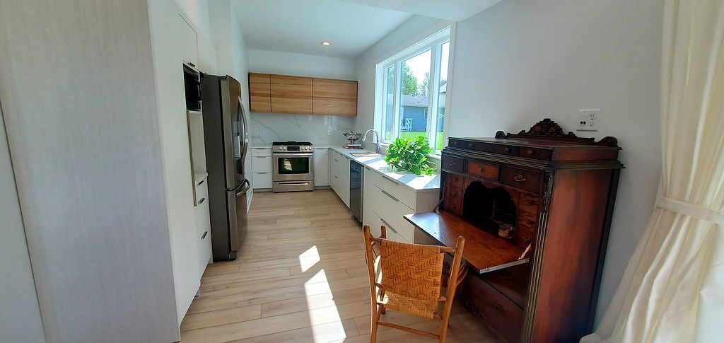 415 Wood St - Property Image