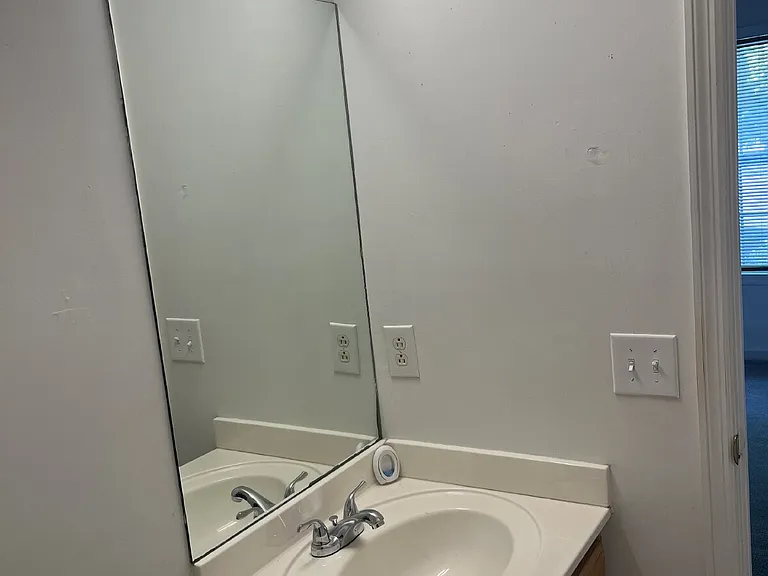 215 Derek Ct — Photo 15