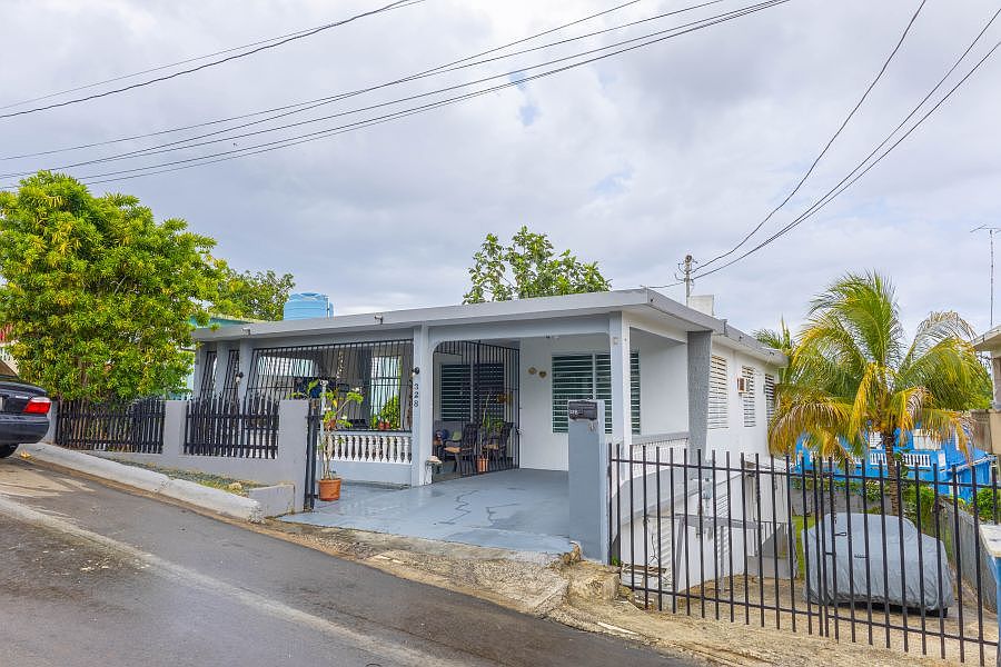 1st image of 328 Calle 13 Urb Vis