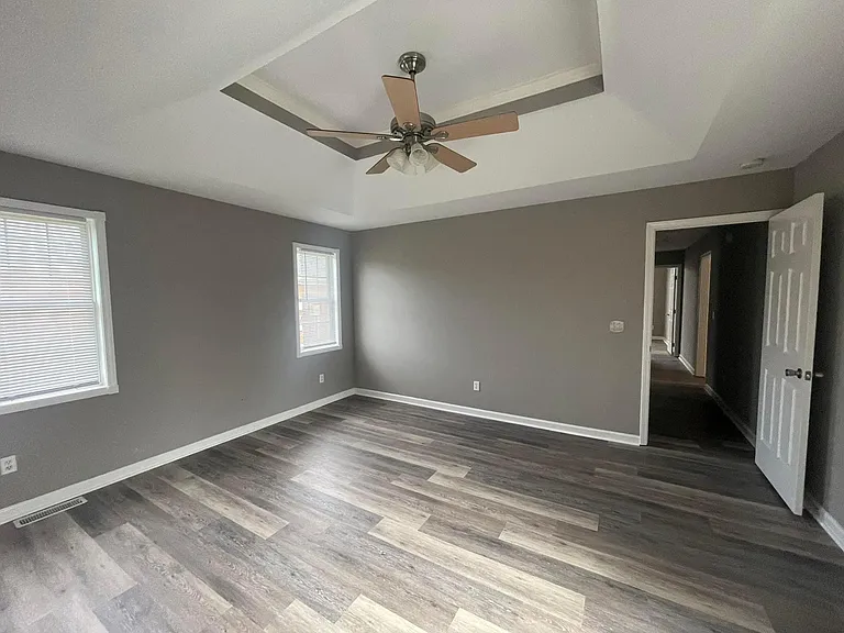 517 Herman Ave — Photo 9
