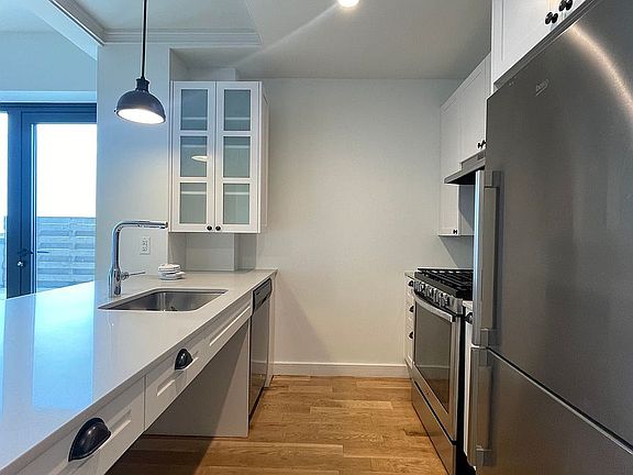3rd image of 409 Eastern Pkwy #50