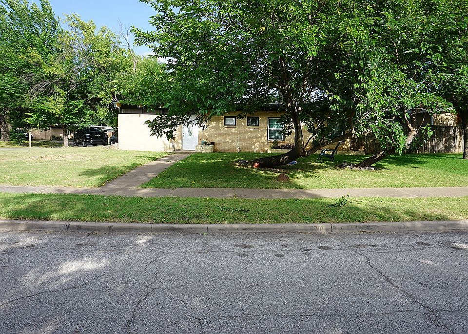1st image of 1716 Mayflower Dr