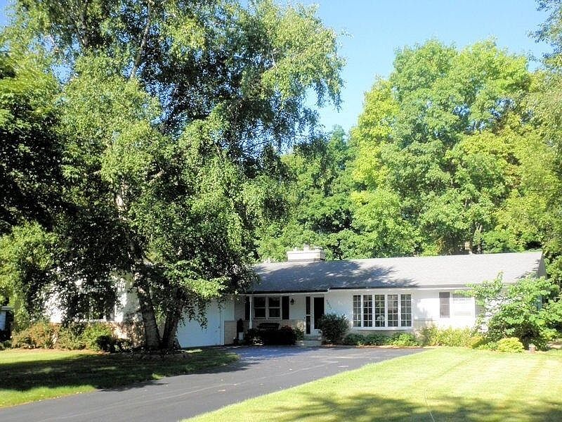 1st image of 5675 S Meadow Park Dr