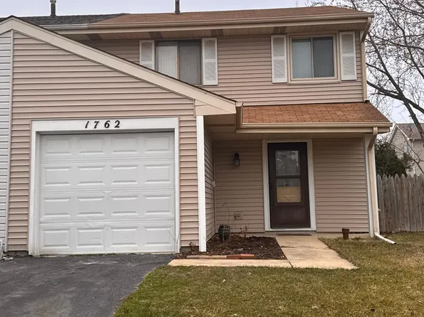 1762 De Forest Ln, Hanover Park, IL 60133