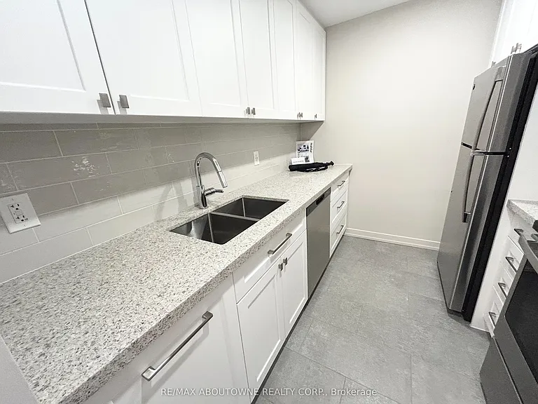 101 Millside Dr #1008 — Photo 6