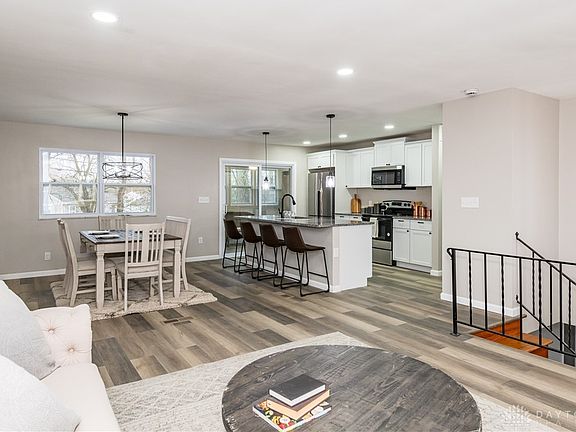 3rd image of 3892 Dunn Pl