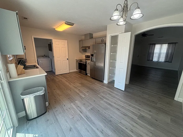100 Hamlet Rd — Photo 18