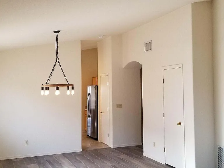 9395 E Lochnay Ln — Photo 2