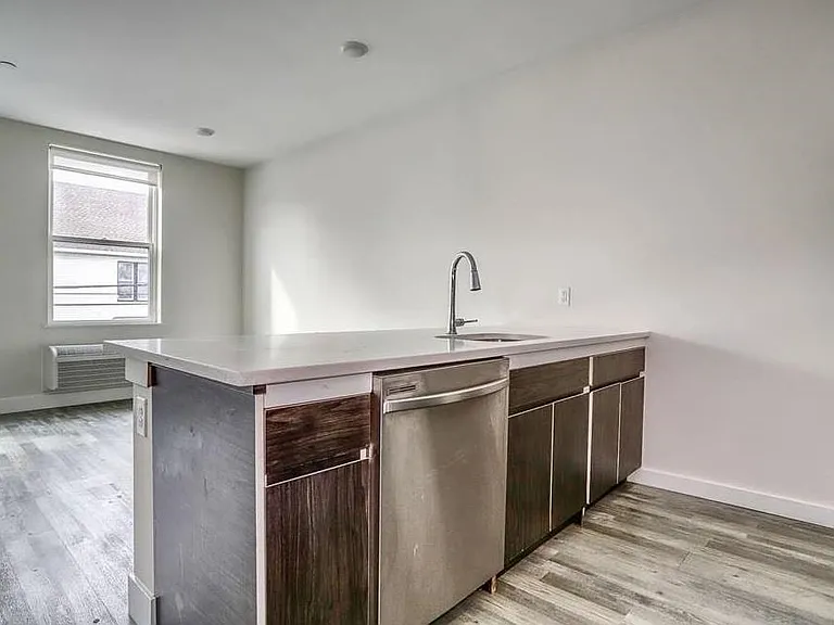 140 Avenue B #204 — Photo 8