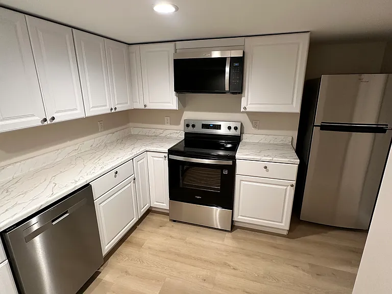 187 California Ave — Photo 9