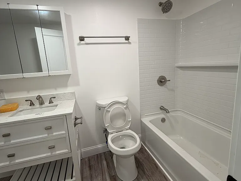 27 Phillips Ave #2 — Photo 5