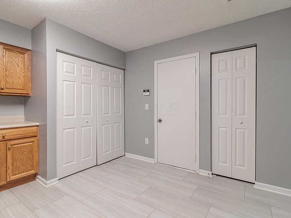 5th image of 3266 Edinwick Way #3266B