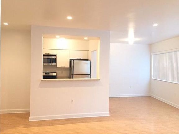 3rd image of 8001 NE Bayshore Ct #1STFL