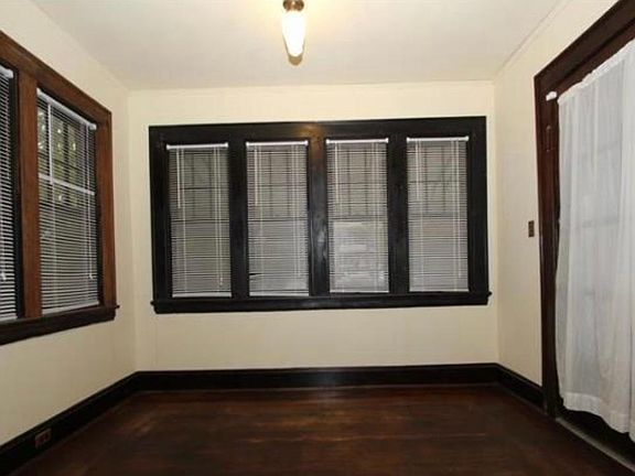 3rd image of 1942 Cleneay Ave
