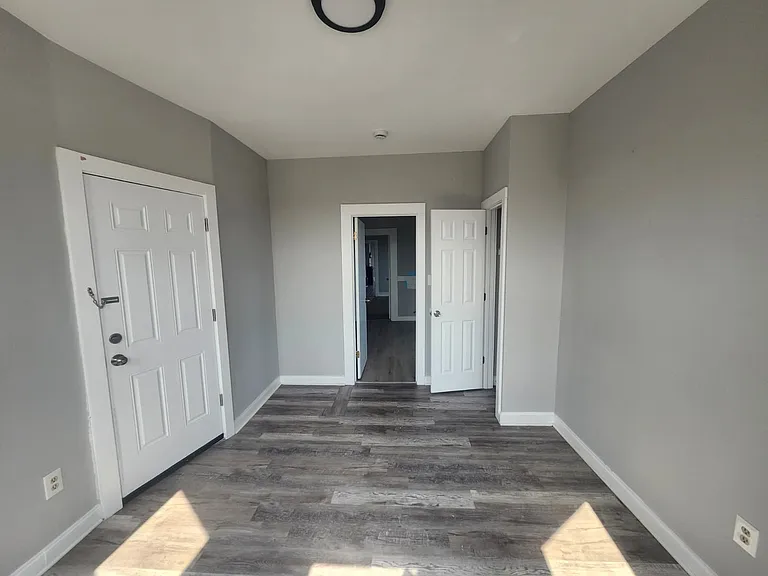 64 Hamilton Ave #6E — Photo 9