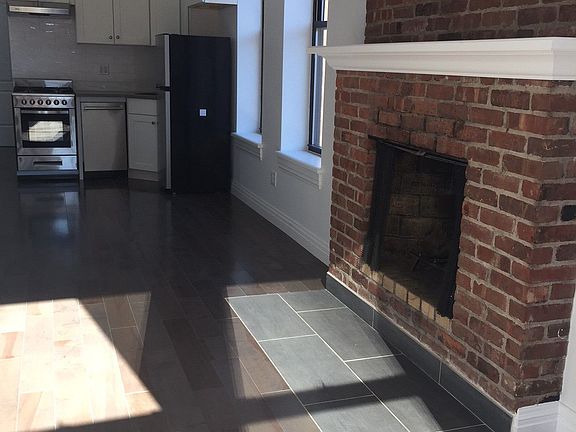 5th image of 101 W 69th St #4E