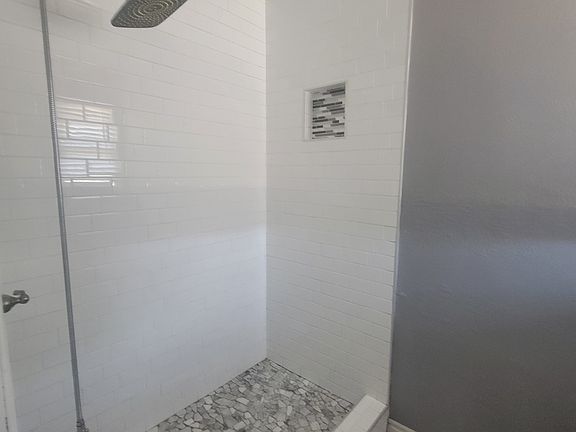 2nd image of 6206 NW Cedarwood Dr