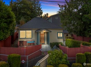 704 E Marine View Dr, Everett, WA 98201