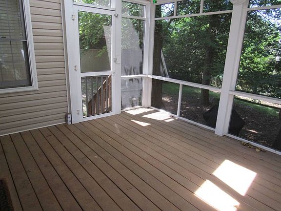5th image of 1918 Glenhurst Ct