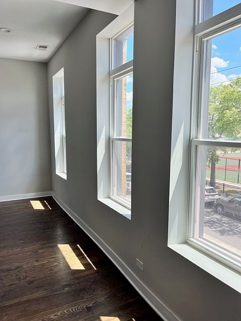 1st image of 1854 W 18th St #10818312