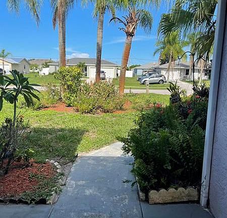 4th image of 1672 SW Cameo Blvd