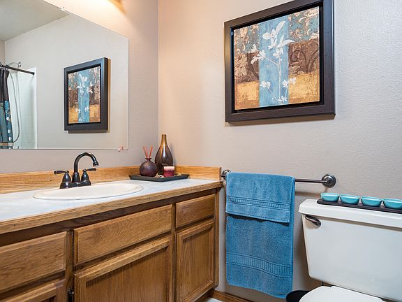 Main bathroom