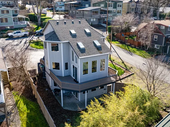 1222 Lincoln St, Hood River, OR 97031