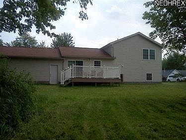 3rd image of 691 Breezewood Ln