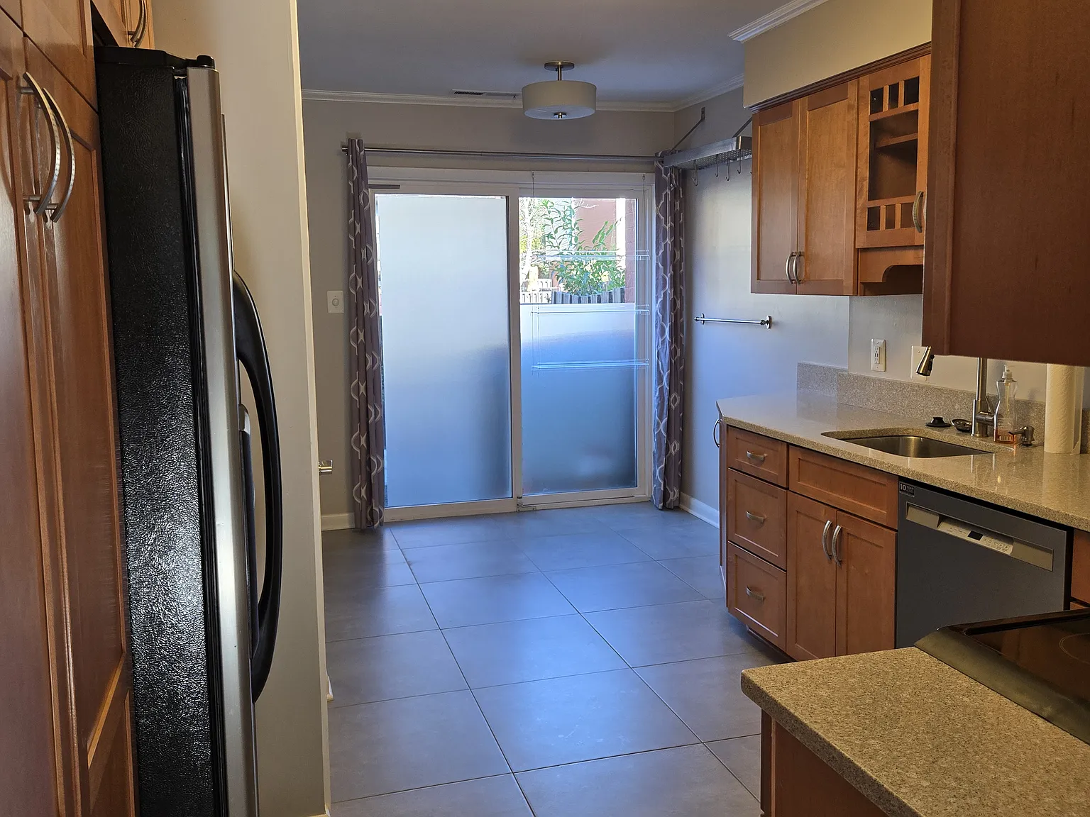 3 bed, 1262 sqft, $2,800 — Photo 4