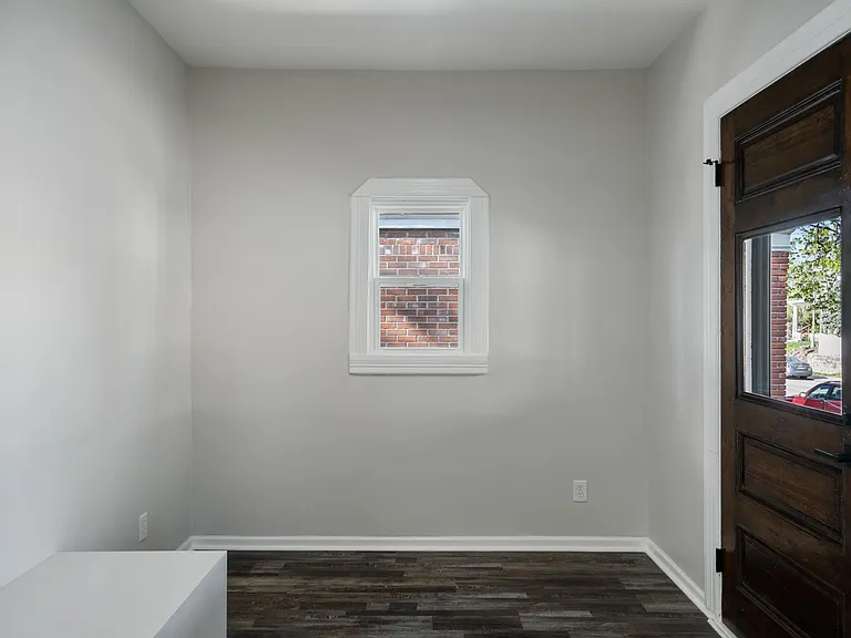 2754 Holmes St — Photo 4