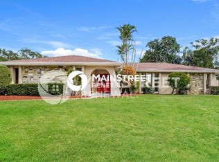 2307 42nd St W, Bradenton, FL 34205