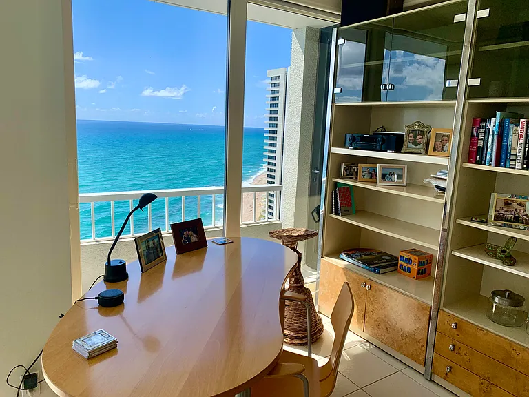 5540 N Ocean Dr #Penthouse A — Photo 5