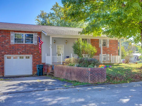 971 Liberty Ln, Kingsport, TN 37663