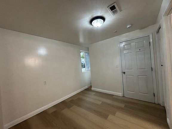 2nd image of 328 Santa Barbara Ave