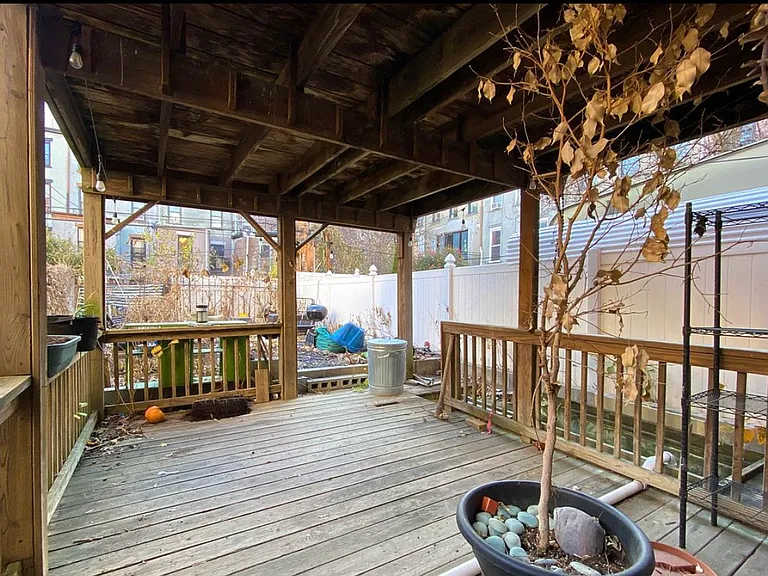 66 Halsey St #DECKB — Photo 1